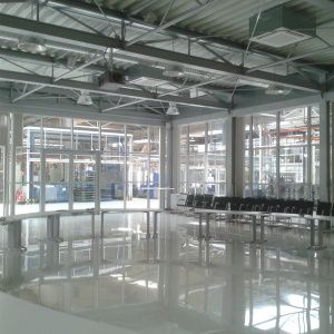 Biuro - konstrukcja stalowa, zabudowana ślusarką aluminiowo-szklaną.